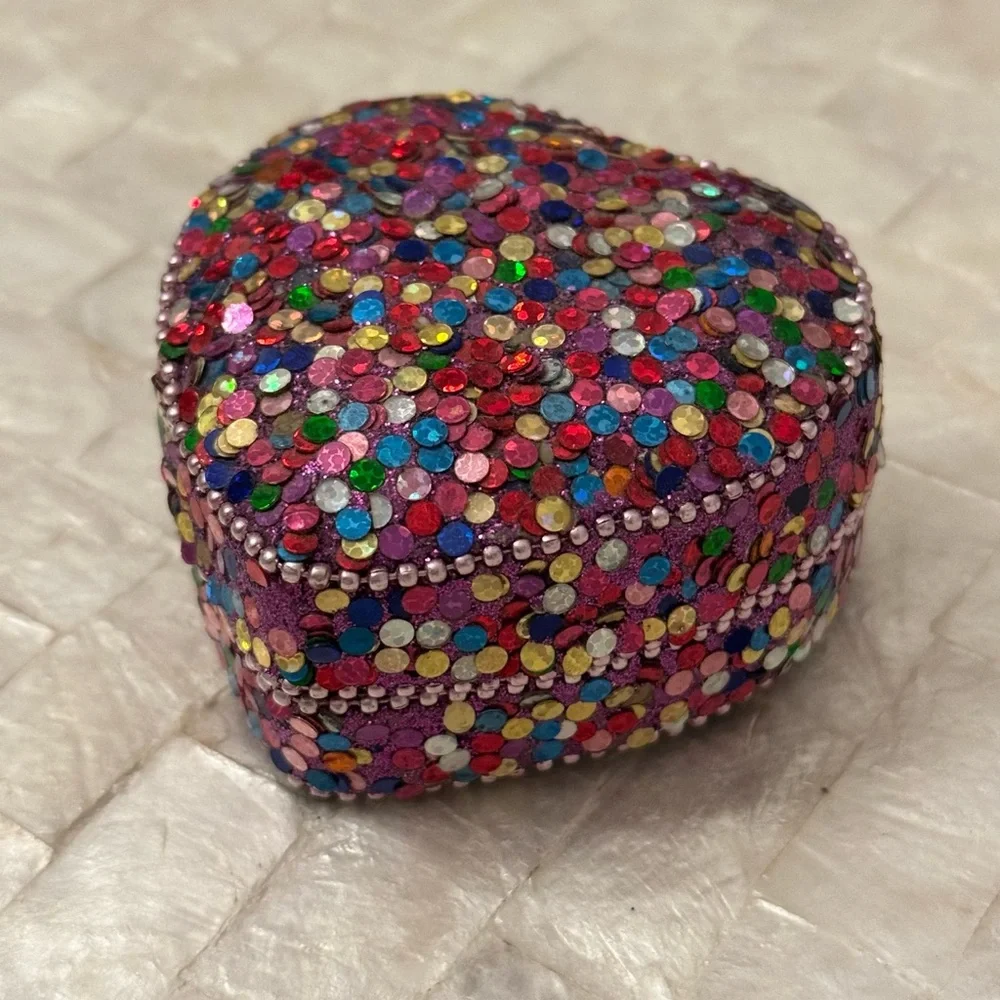 Sequin heart jewelry box